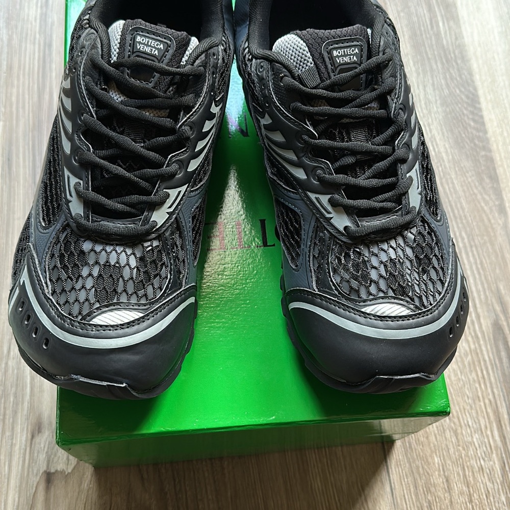 Bottega Veneta Black and Gray Men's Sneakers